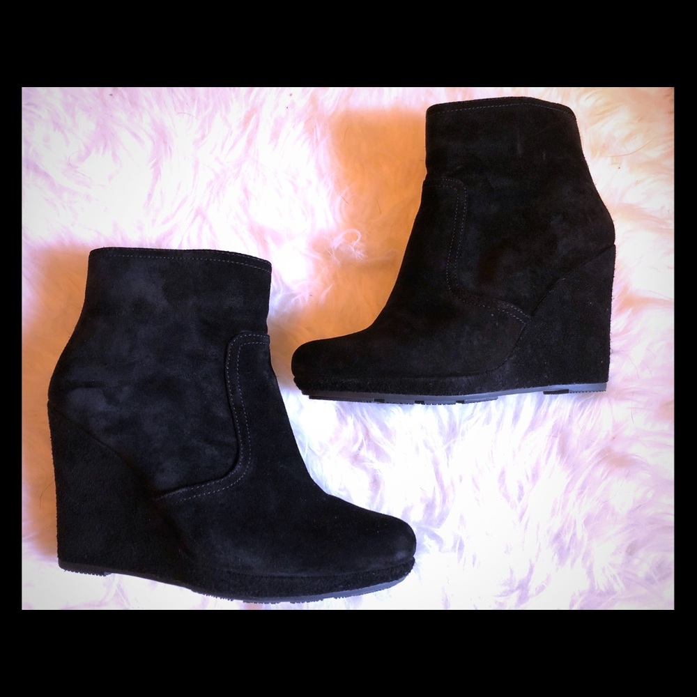 Vince Camuto Verona Suede Booties